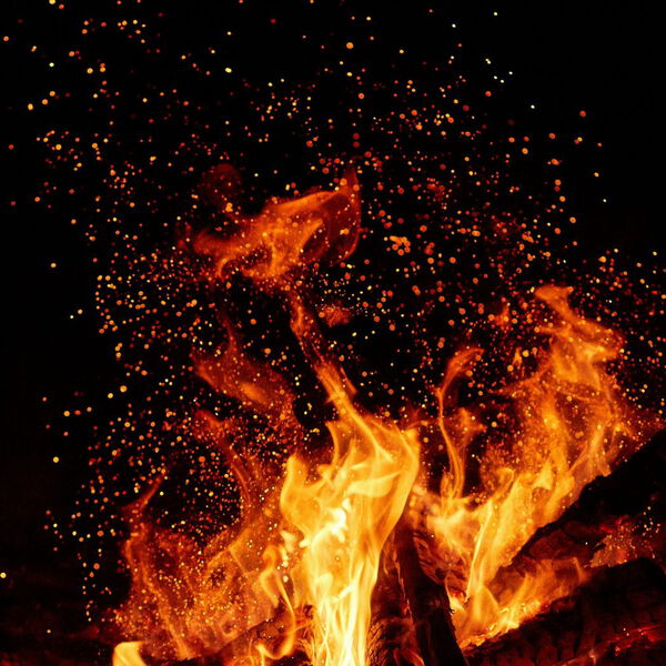 Lagerfeuer, Osterfeuer