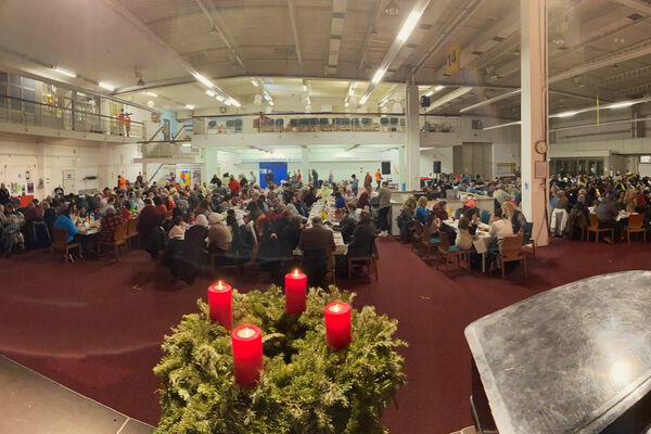 Volle Messehalle zu Weihnachten fürs Volk 2024